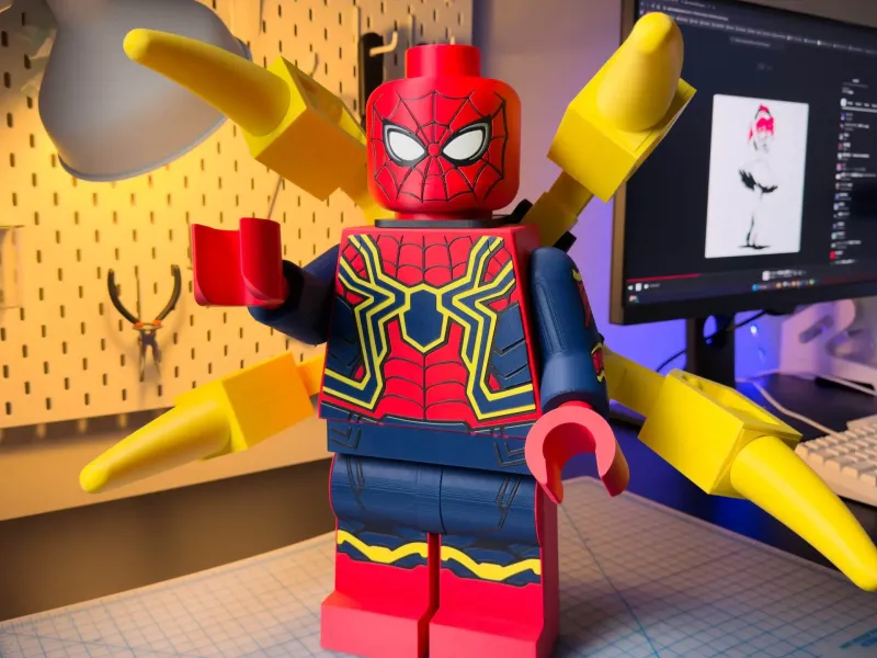 The Iron Spider Modular Figure