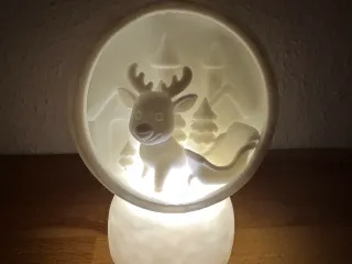 Rentierkugel beleuchtet