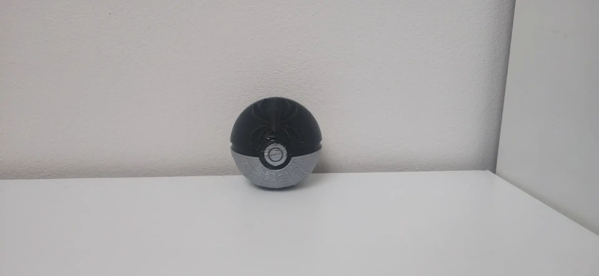 Halloween Spider Pokéball – Creepy Collector’s Edition
