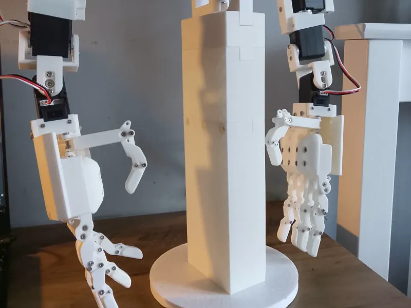 Nova Humanoid Robot Extended Rotating Desktop Stand
