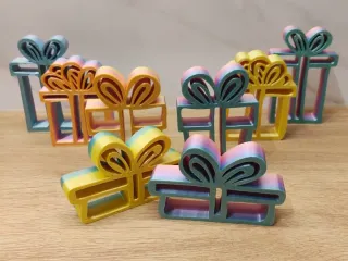 Gifts ornament