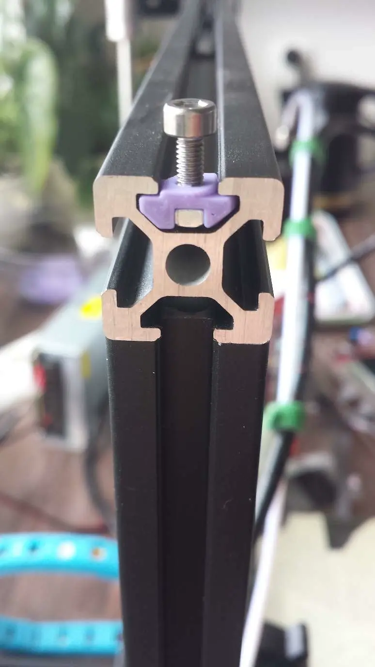 T-nut M3 drop-in rotating V-Slot | 3D models download | Creality Cloud