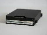 Cardholder-3