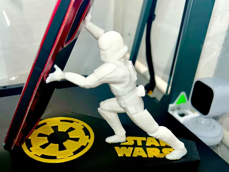 スマートフォンホルダー_スター・ウォーズ ストームトルーパー_リミックス