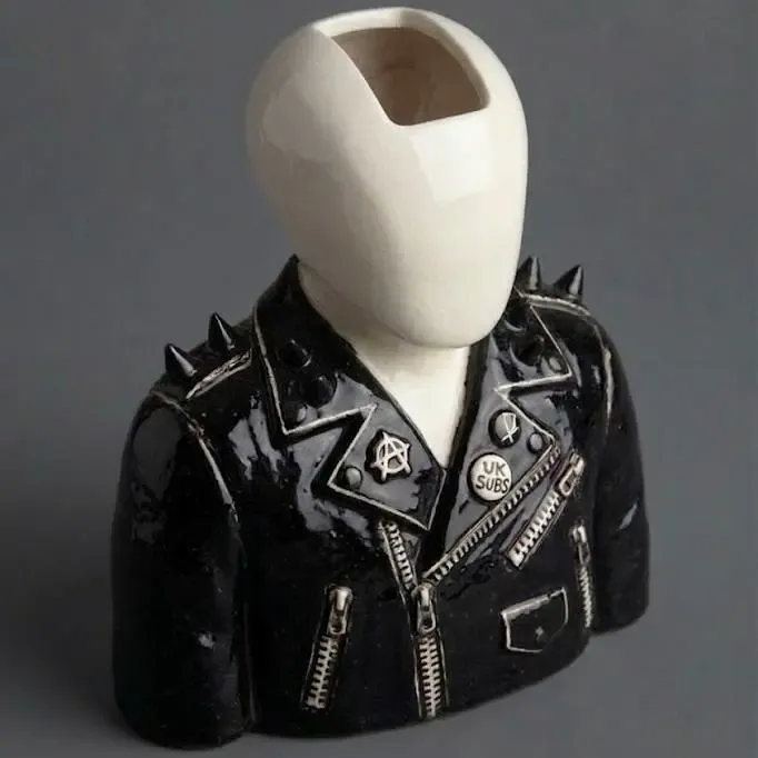PUNK TOOTHPICK / PALITEIRO PUNK