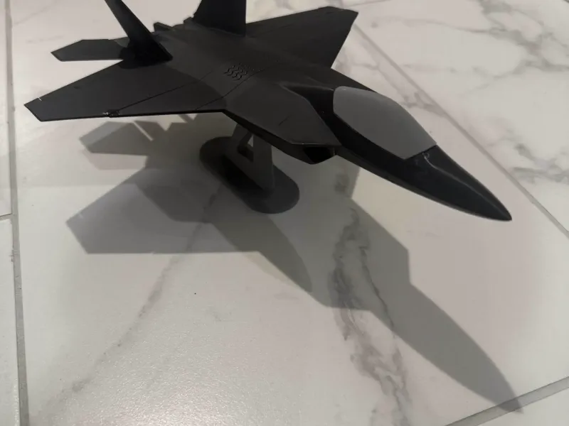 Duel color F22 (with stand) can print with out multi color p