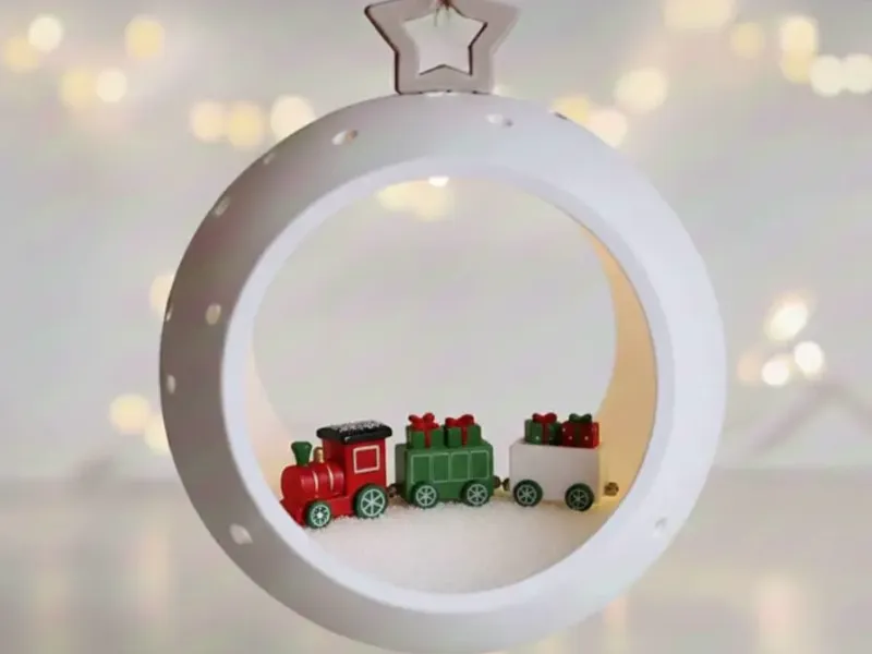 CHRISTMAS BALL TRAIN