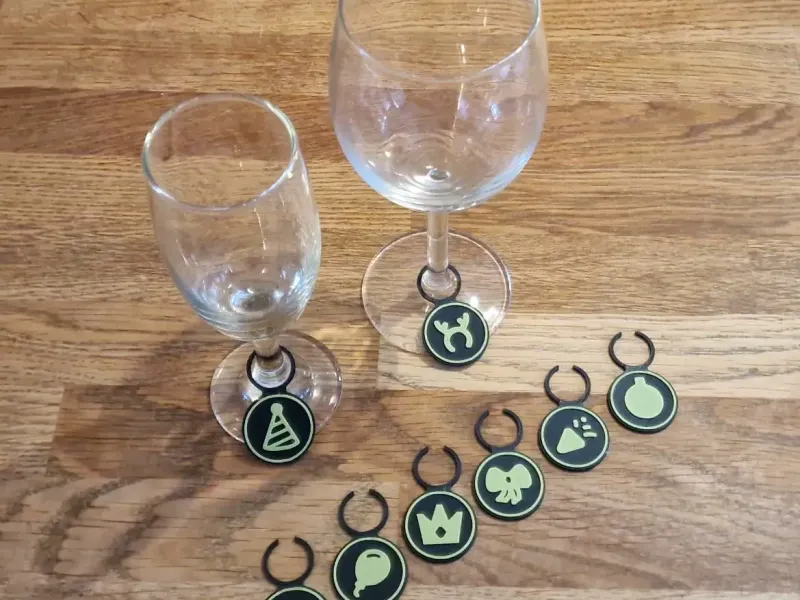 Party Stemware Markers & Holder (8 Pack)