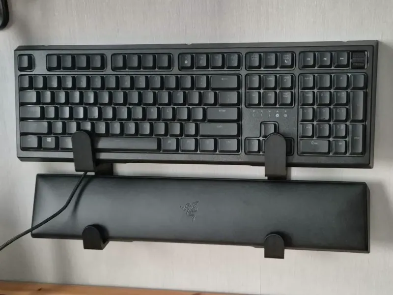 Keyboard wall mount