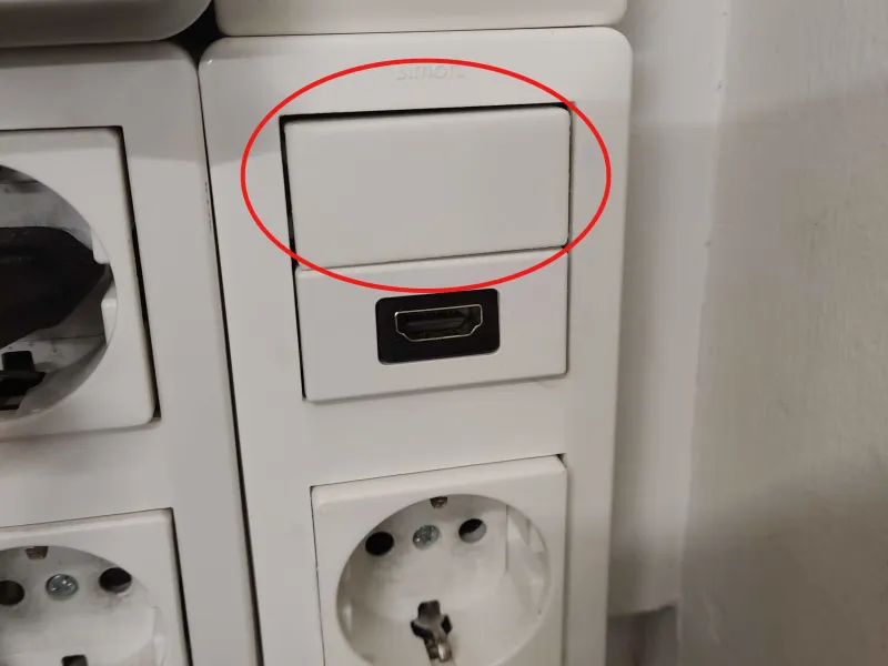 Blind cover half element (Simon 27 Play Compatible)