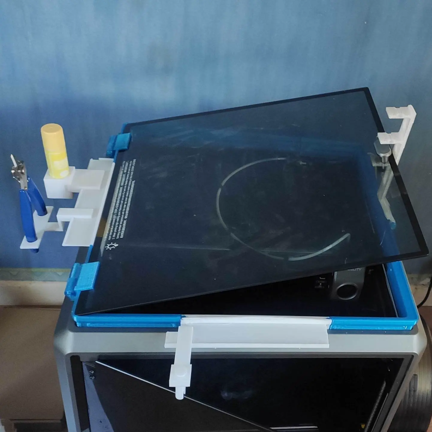 K1 MAX Lidl raiser 10mn with lateral stand glass