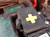 Cubierta para bornes de batería-1
