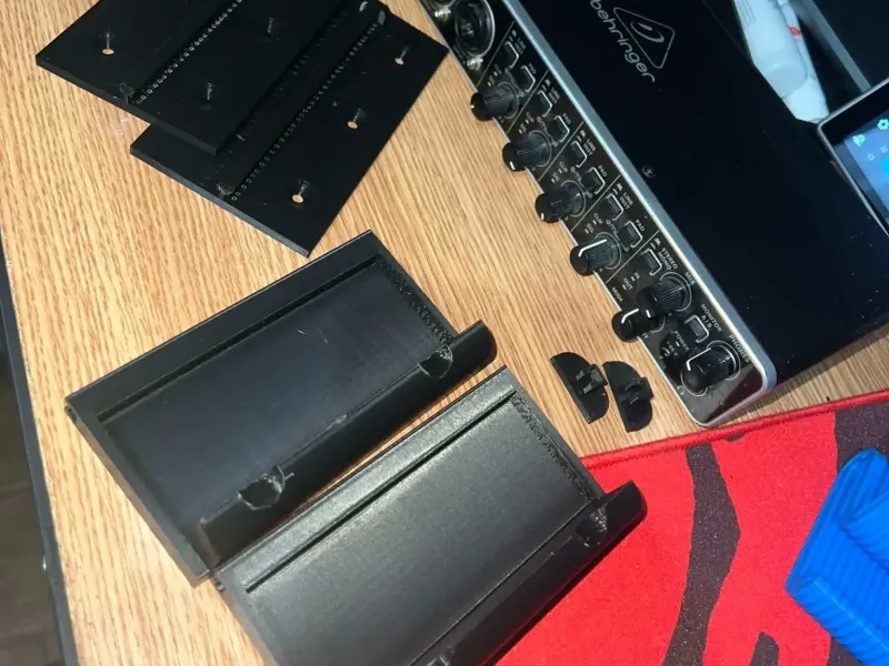 Behringer U-Phoria UMC404HD 桌下支架