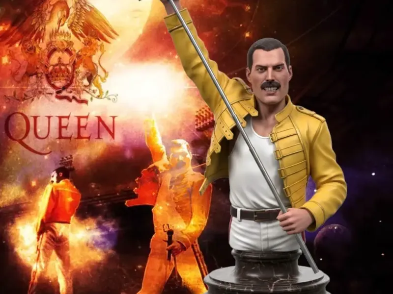 queen bust