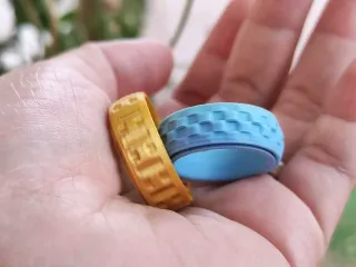 kinetic ring fidget