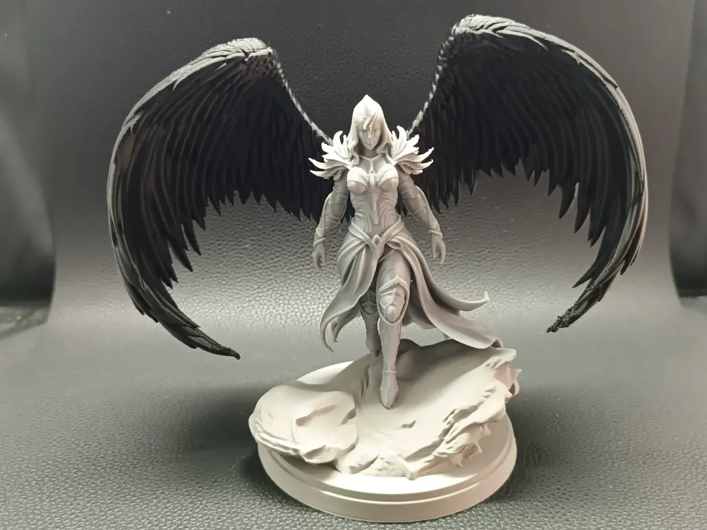 Fallen Angel of War - multicolor no CFS Multi-part RPG