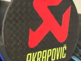 Coaster Akrapovic-1