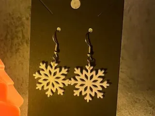 snowflake earring / Arete copo de nieve
