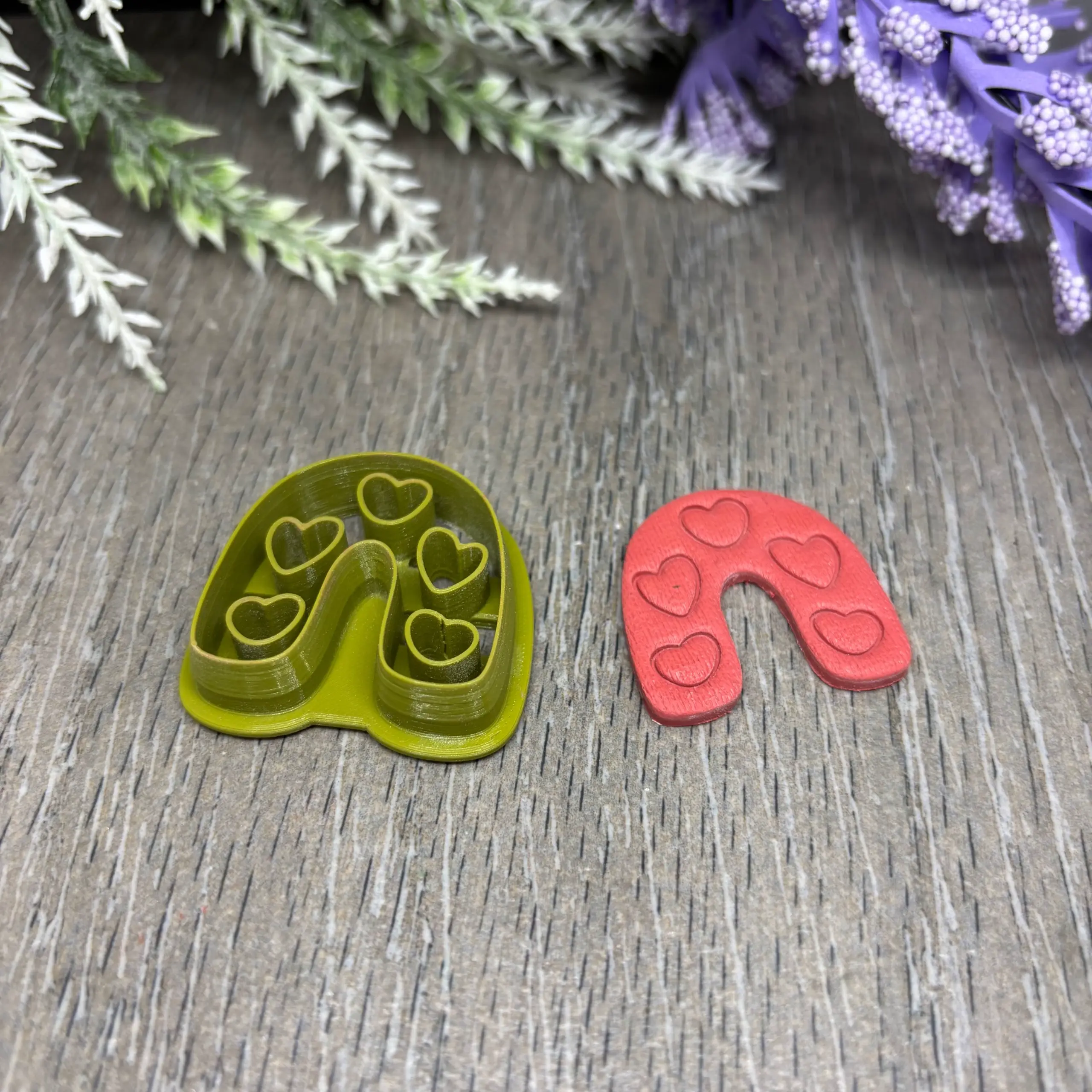 ARCH WITH HEARTS CLAY CUTTER