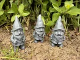 Garden gnome, halfling, dwarf-5