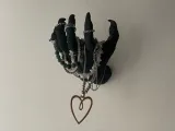 The witch's hand-1