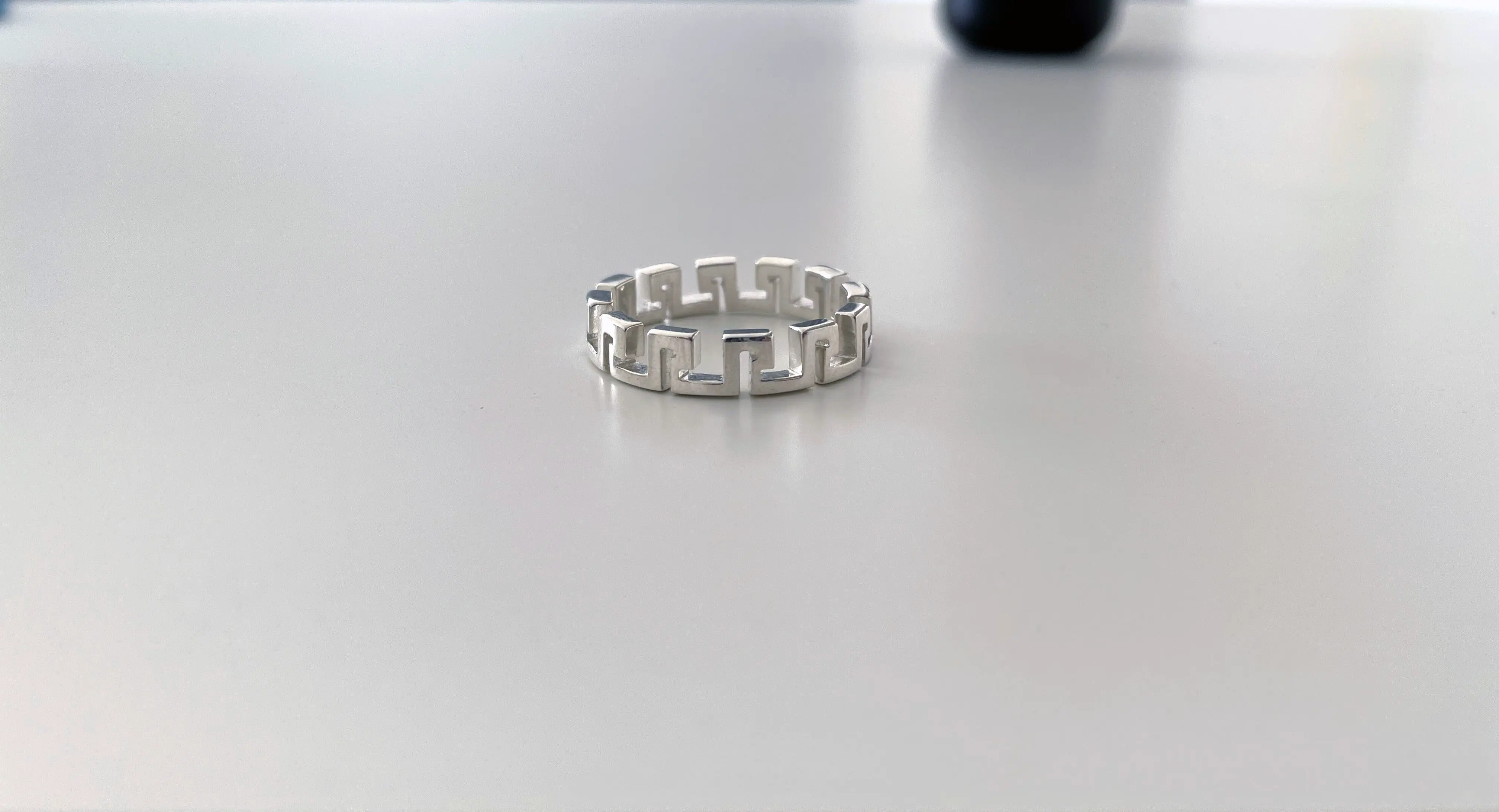 Anillo Meandros: Tallas (US) 12, 12.5 &amp; 13 | (EU) 67, 68.5, 70