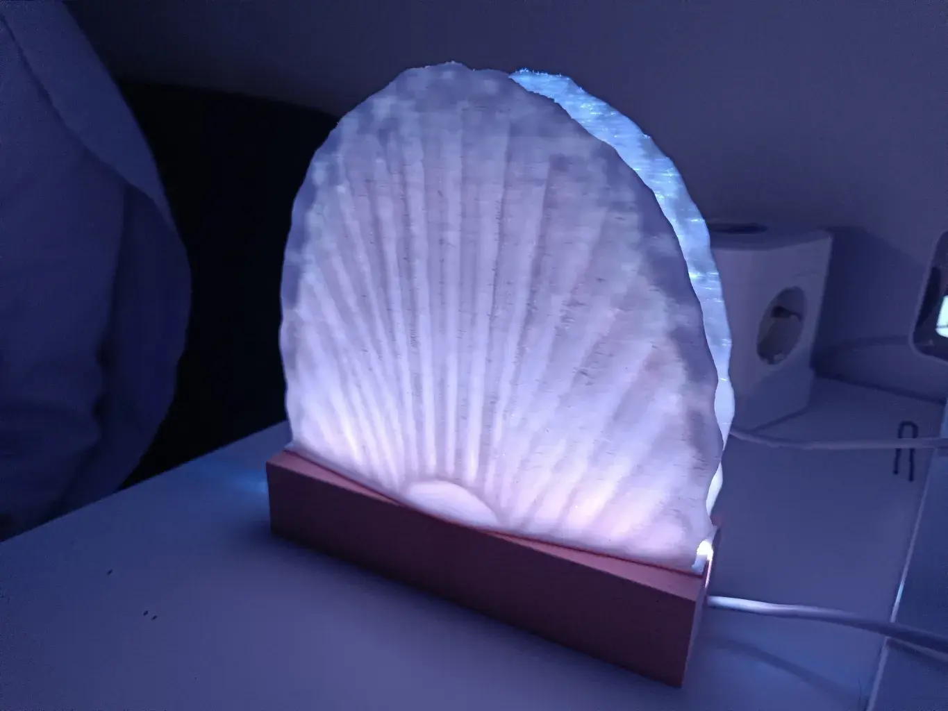 Seashell bedside lamp