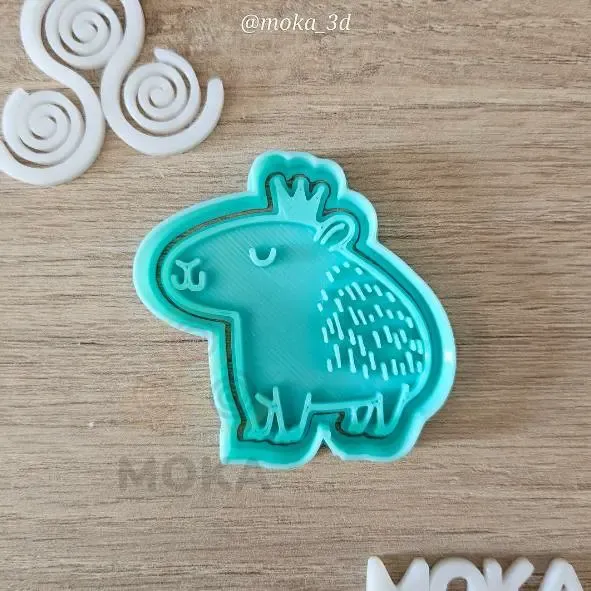 capibara rey corona cortador de galletas