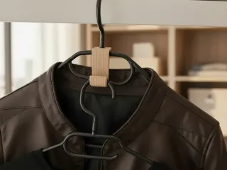 Clever hook for clothes hangers