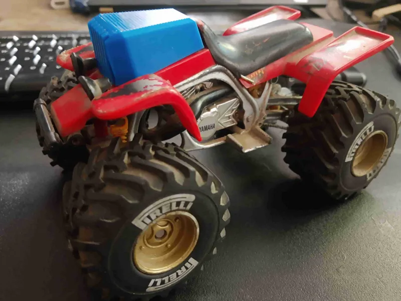 Remplacement du réservoir d'essence de la Yamaha Banshee / Tanque combustible