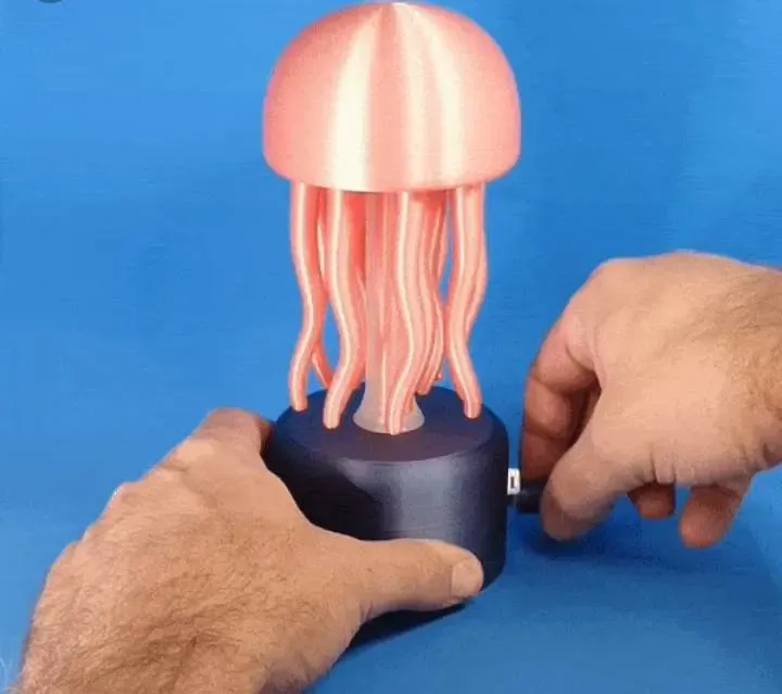 Jellyfish swimming technique 