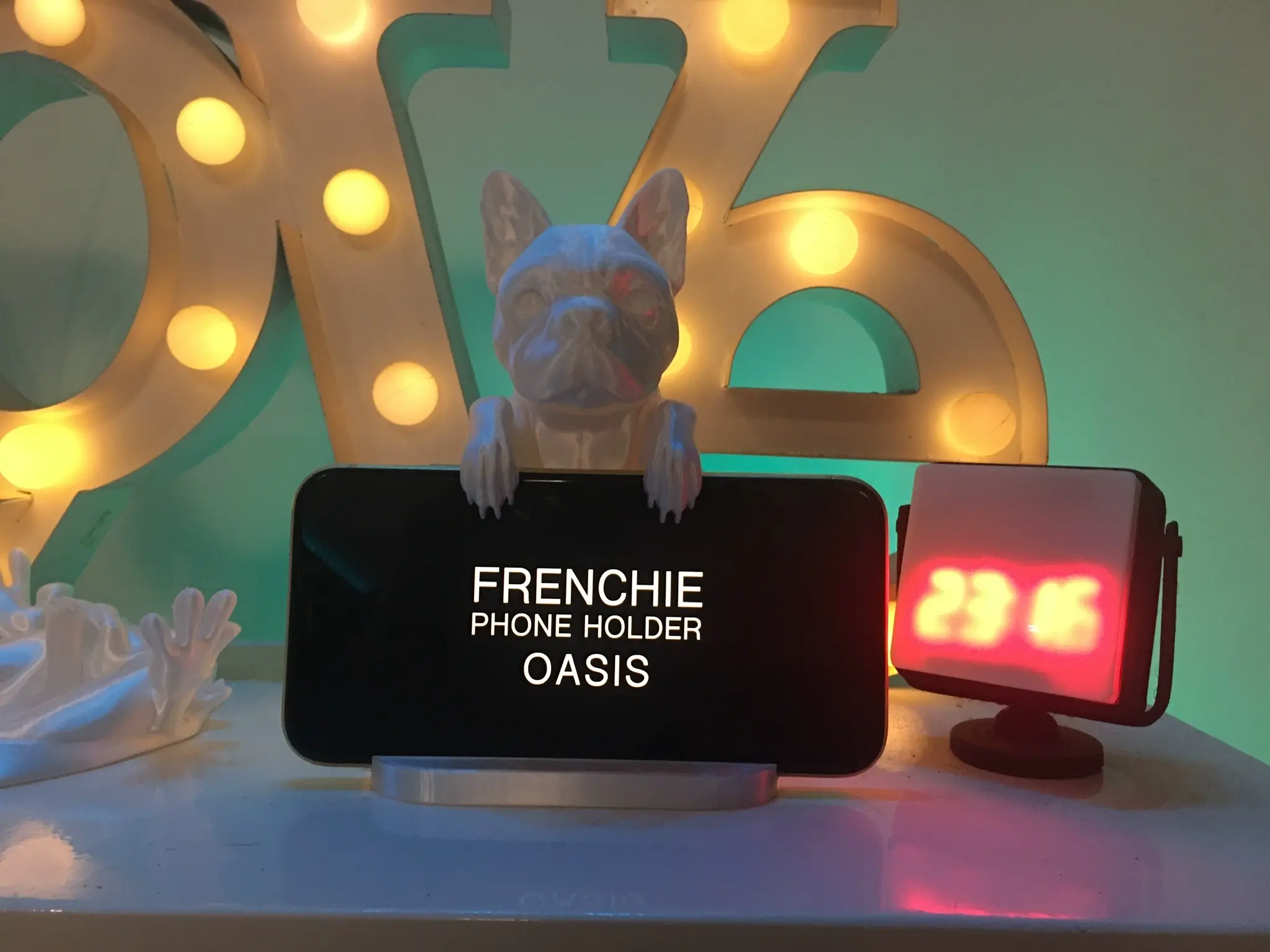 FRENCH BULLDOG HOLDER