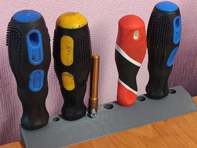 планка держатель для отвёрток 