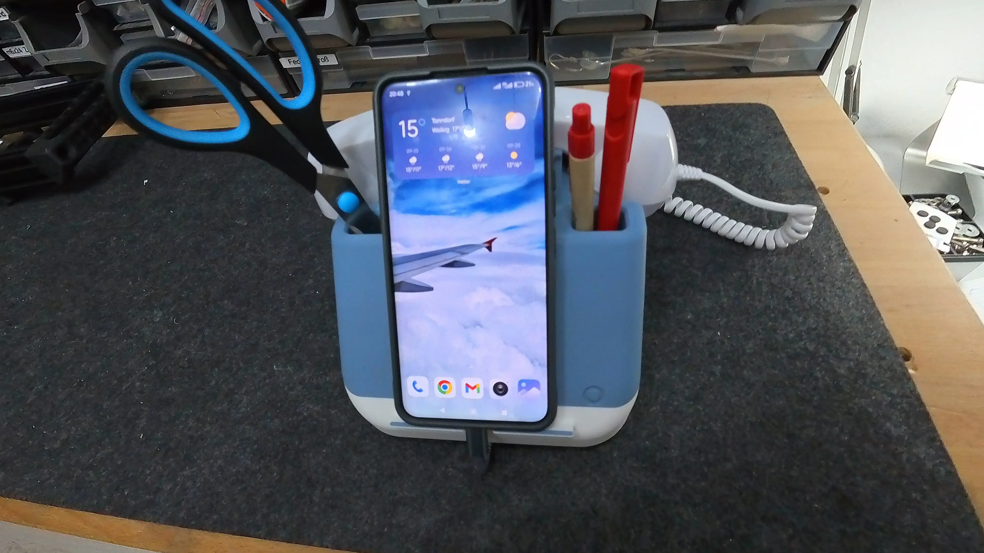 cool Oldshool retro phone for your cell phone with organizer