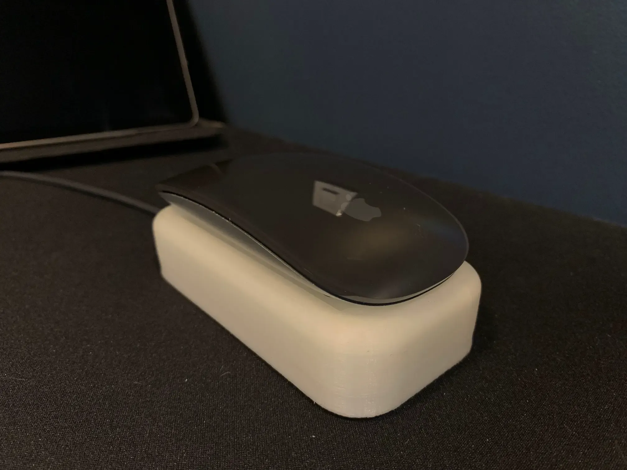 Magic mouse stand
