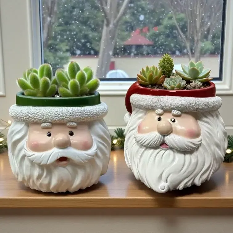 Sukulentler için Noel Baba vazosu.