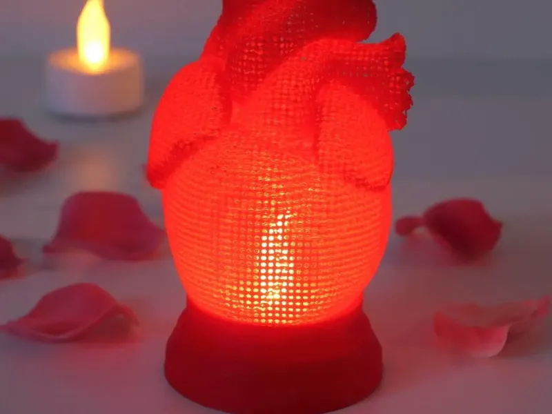 Lanterna per tea light a forma di cuore anatomico
