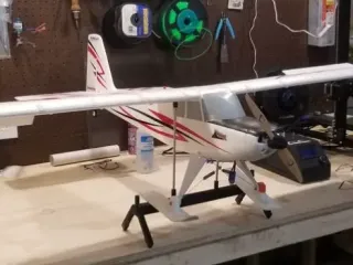RC Plane CG Balancer