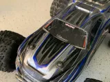 1/16 E Revo Clipless mounting v2-3