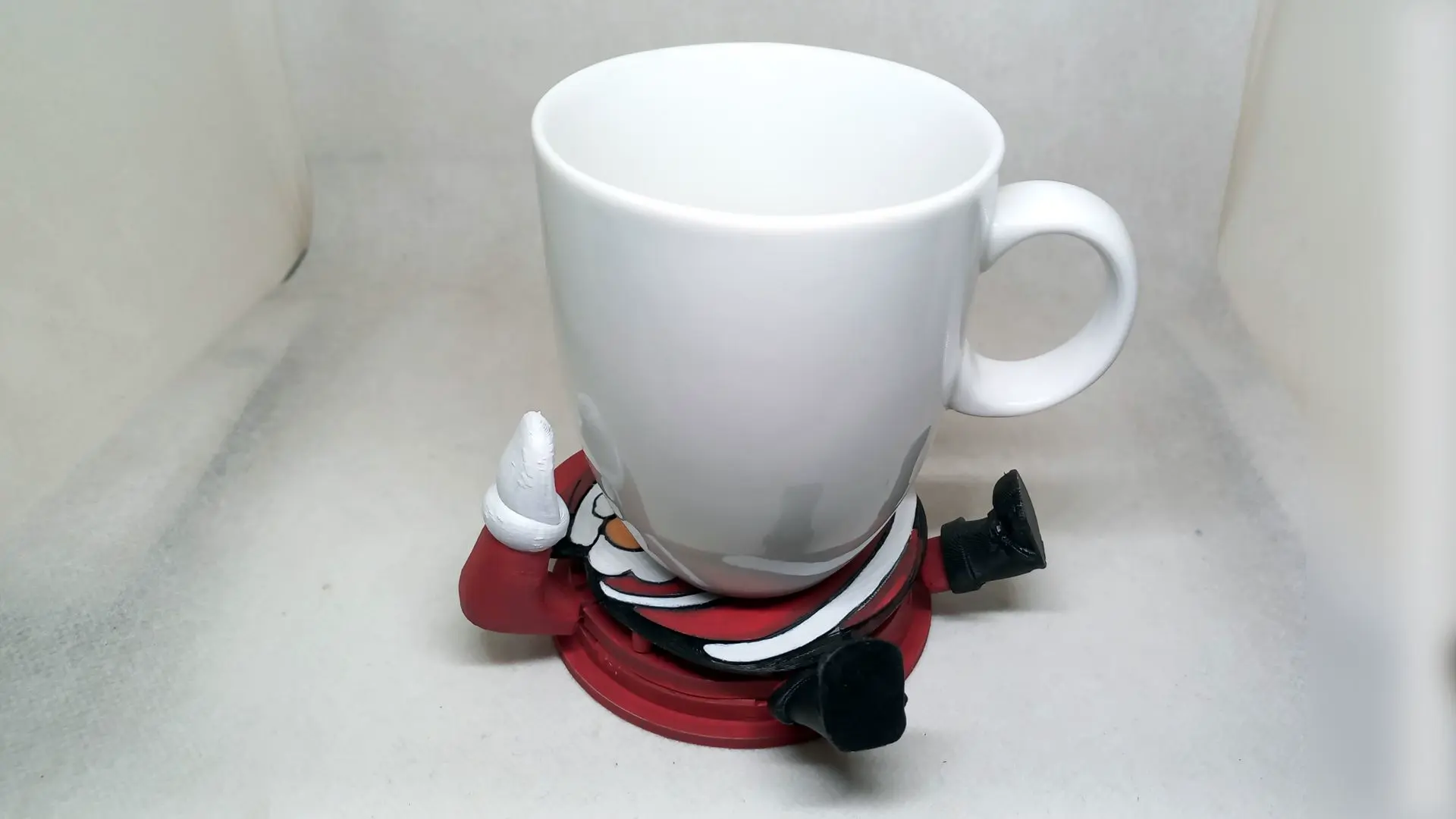santa claus articulated cup holder (No Supports needed)