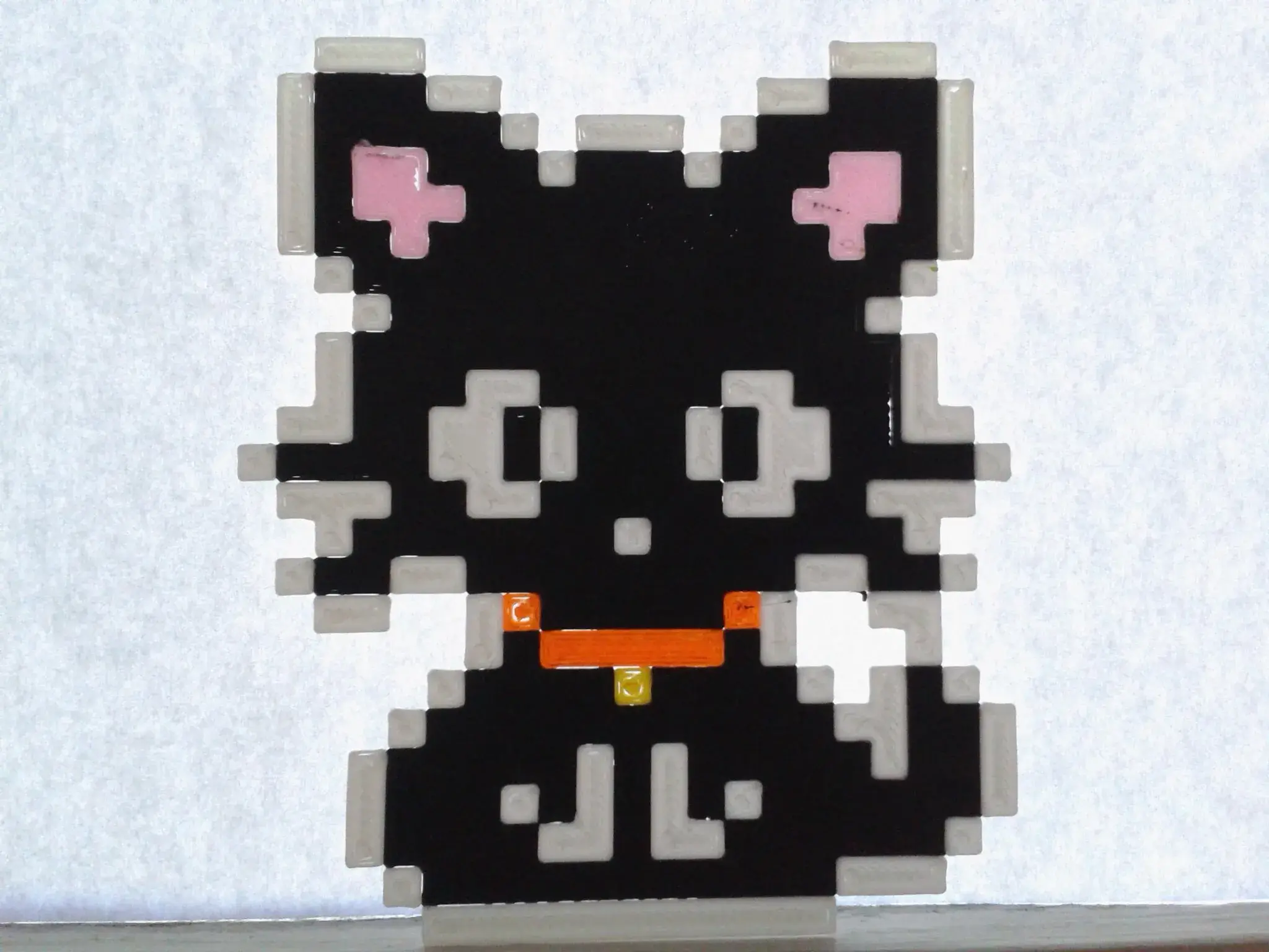 Black cat sitting 8-bit pixel art, 5 colors (by sub-object)