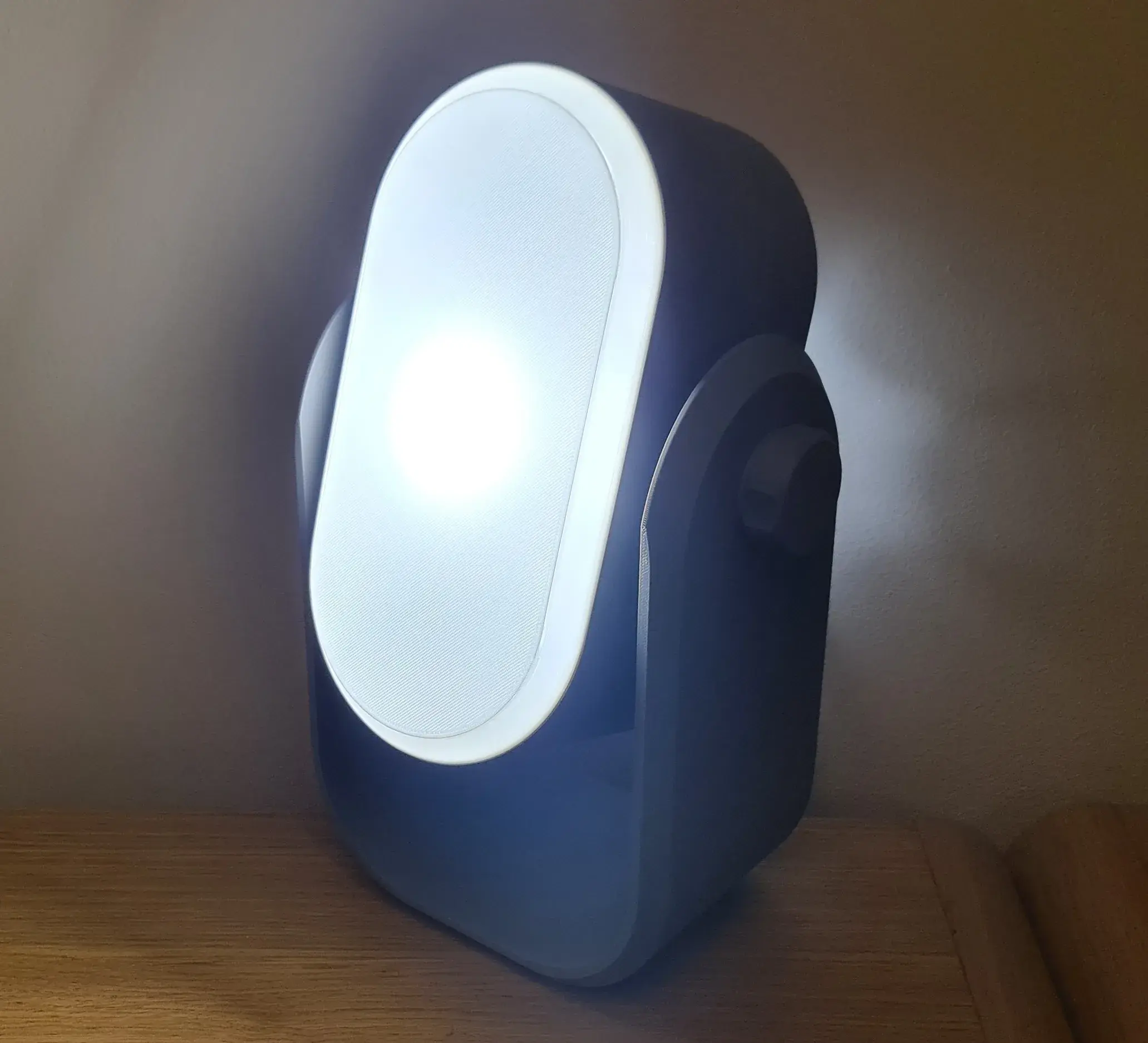 Modern Adjustable Cyber Lamp with Stand for LED E26 or E27
