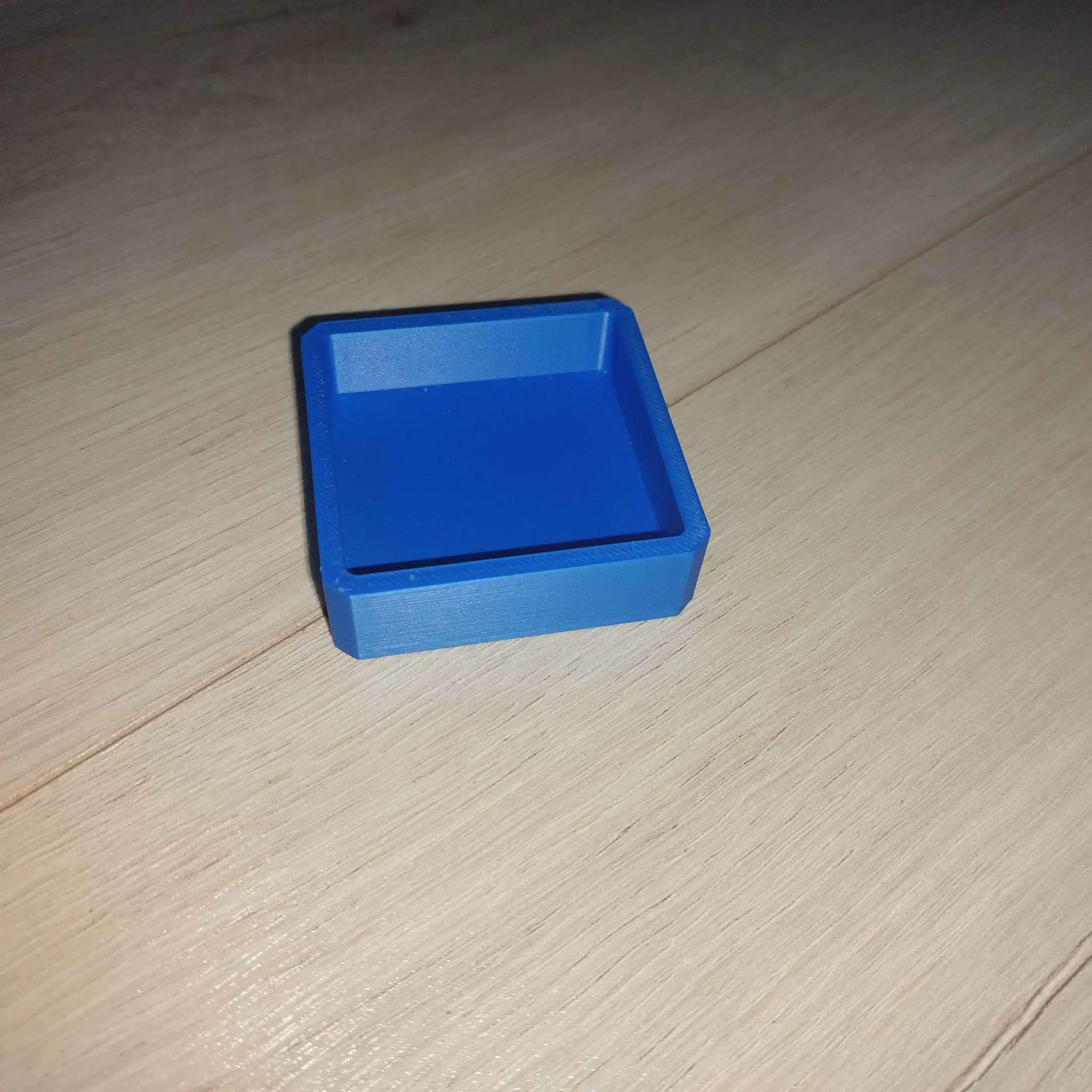Simple Universal Box