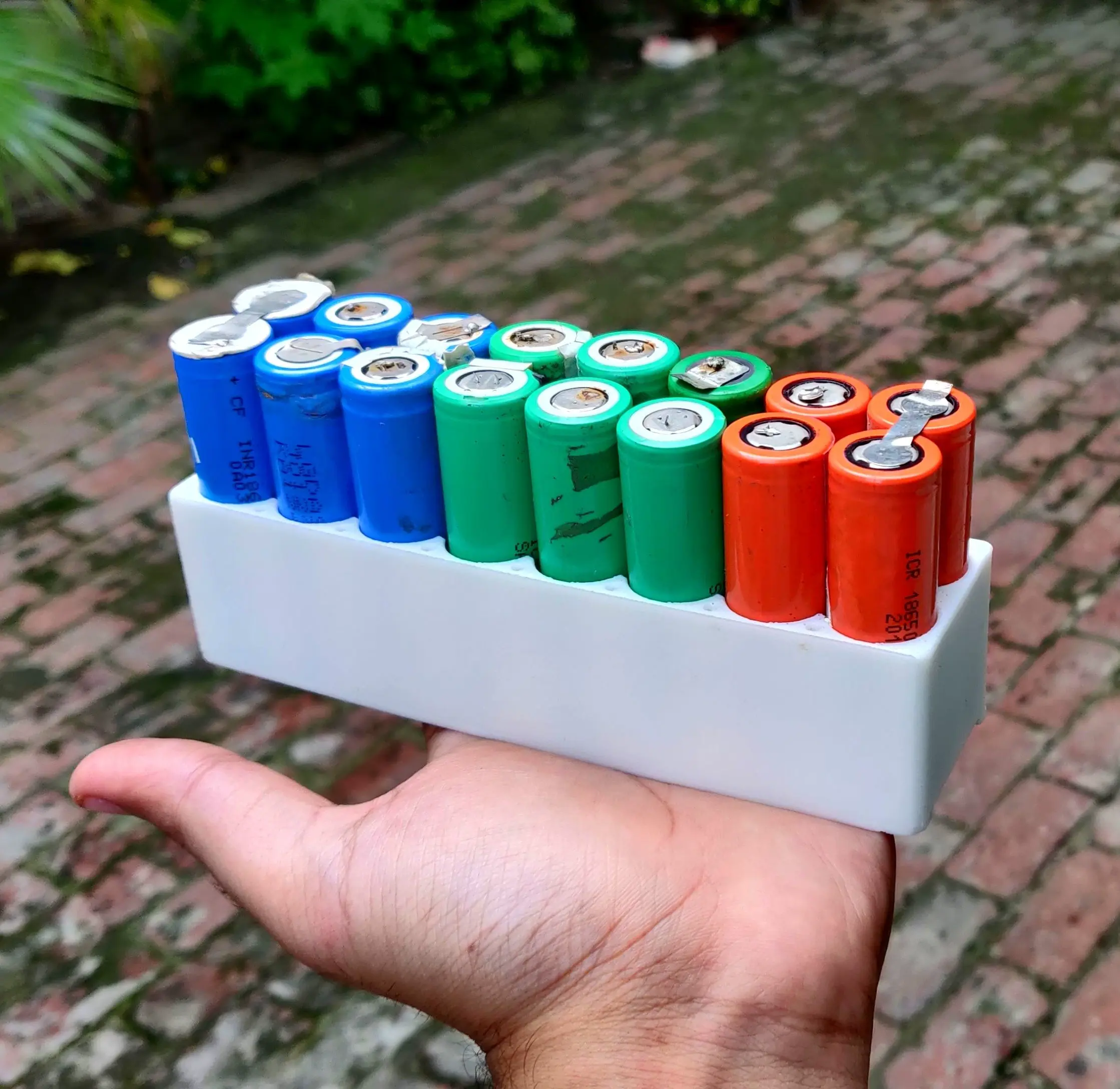 18650 BATTERIJHOUDER (DUBBELE RIJ/DUBBELZIJDIG) - LITHIUM