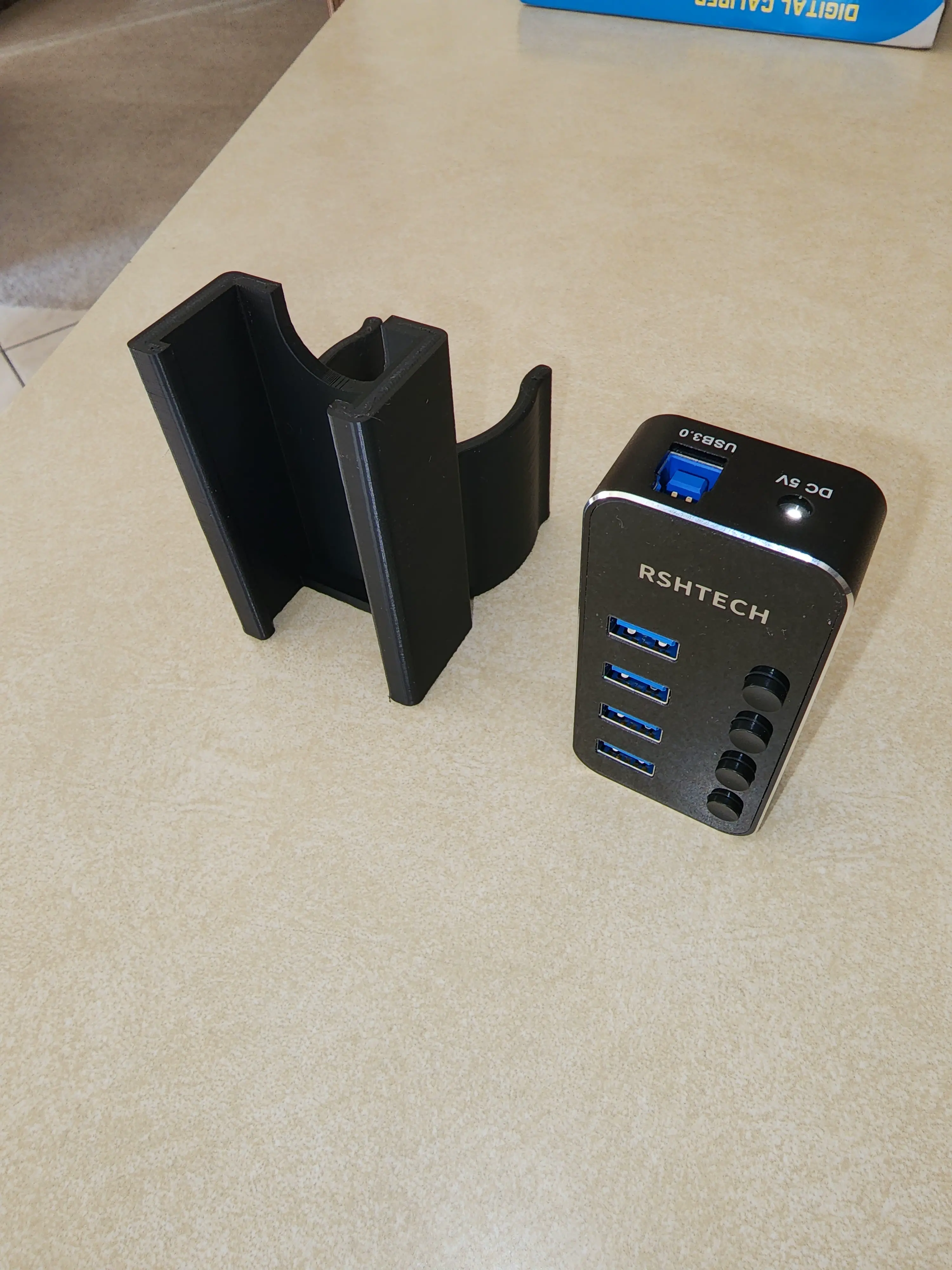 USB hub için AVX Ayak Bağlantısı