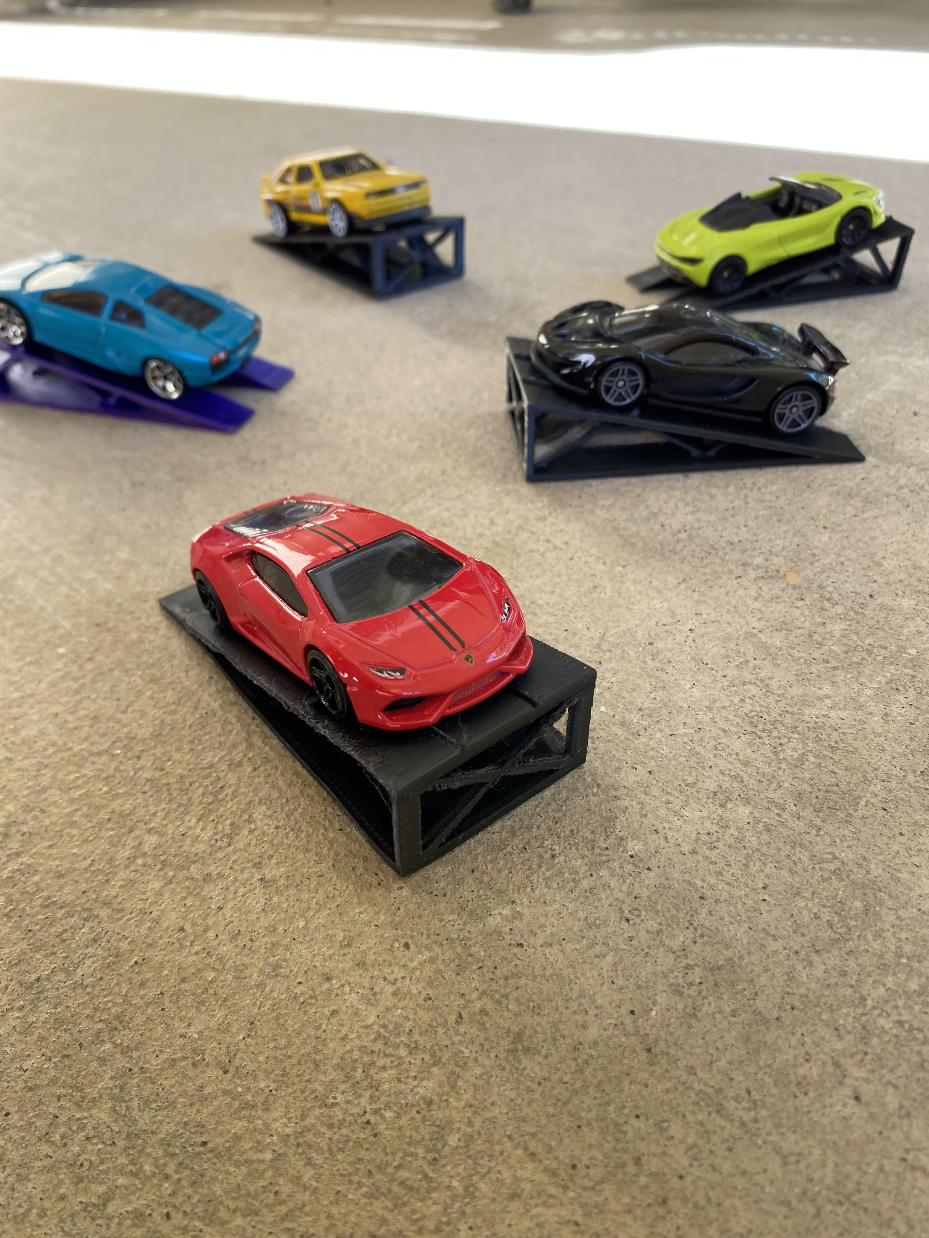 Hot Wheels Display Ramp 1:64 Scale