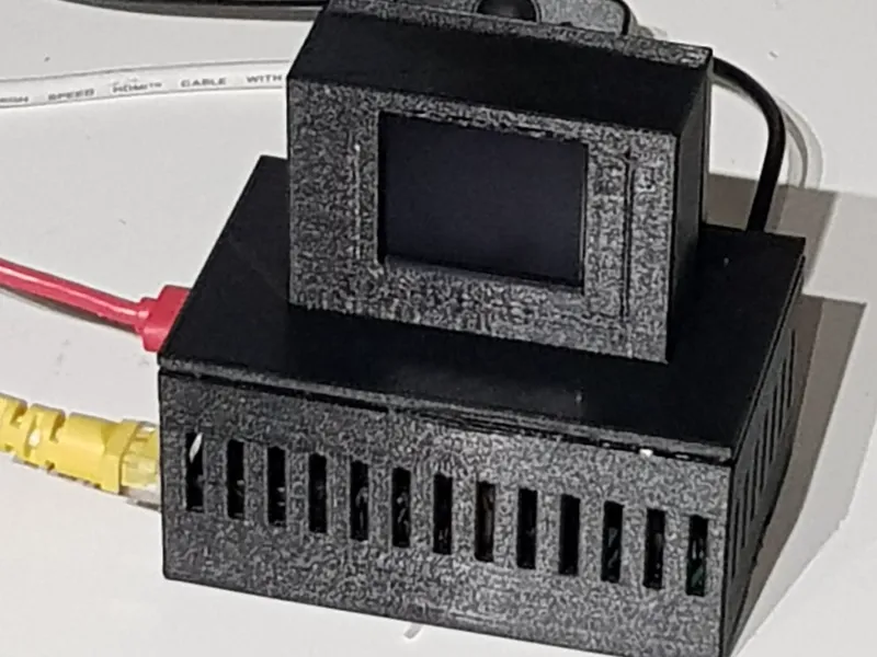 Raspberry Pi4 Case incorporating OLED case on the top.