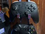 Wall mount controller/headphone holder-0