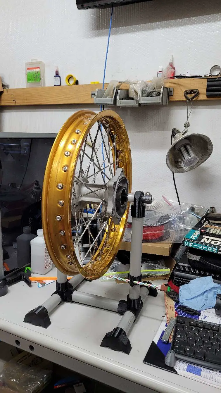 Rim/ wheel truing stand 