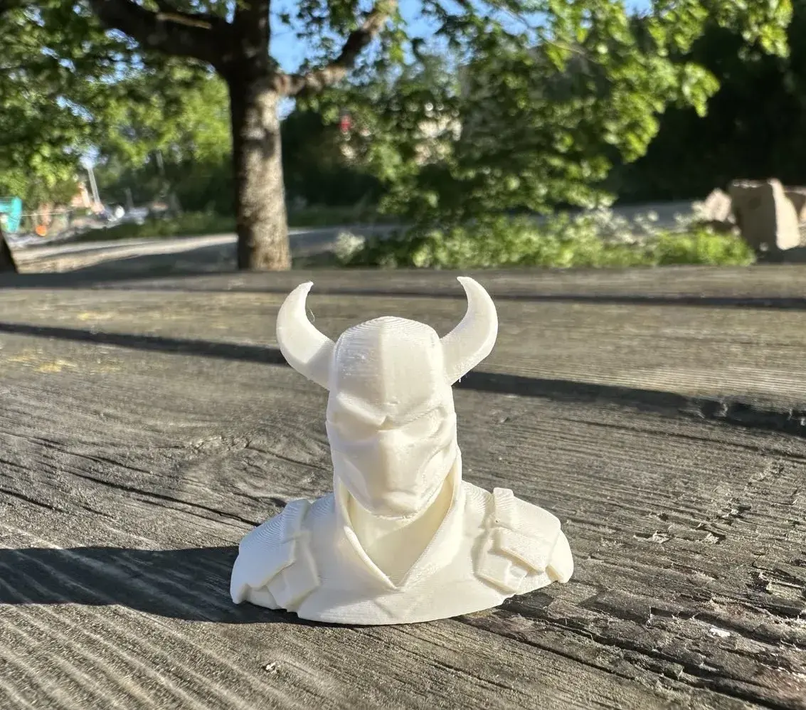 Demon Head Statue – Clean Minimalist Design
